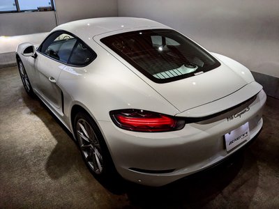 PORSCHE 718 - 8
