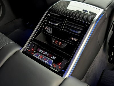 2022 BMW M8 GRAN COUPE — миниатюра 32
