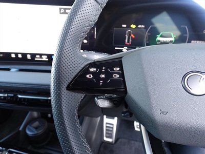 صورة 23 لـ 2025 AUDI Q6 E-TRON