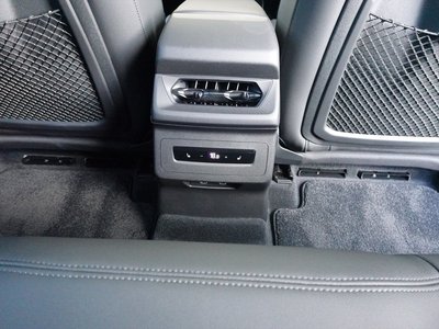 صورة 32 لـ 2025 AUDI Q6 E-TRON