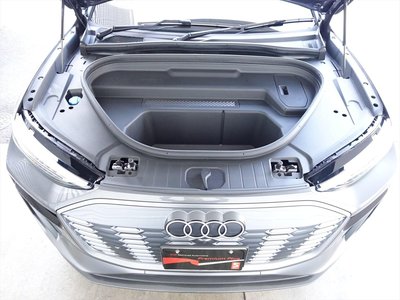 صورة 18 لـ 2025 AUDI Q6 E-TRON