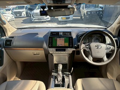 TOYOTA LAND CRUISER PRADO - 2