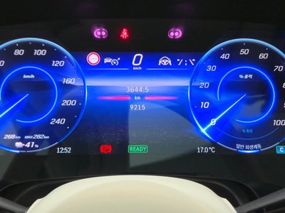 MERCEDES-BENZ EQS - 8