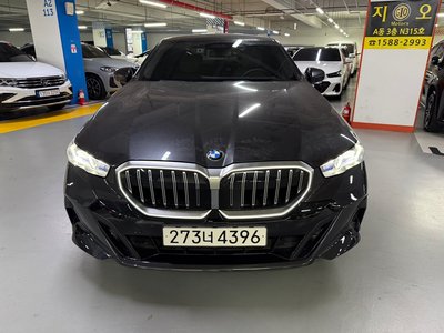 BMW 5 SERIES - 1