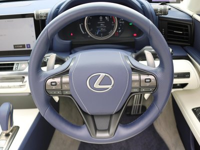 LEXUS LC CONVERTIBLE - 10