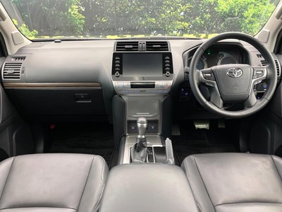 TOYOTA LAND CRUISER PRADO - 2