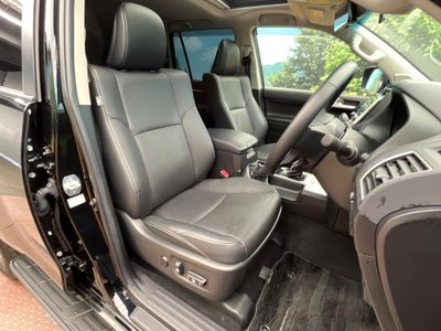 TOYOTA LAND CRUISER PRADO - 8