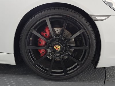 صورة 8 لـ 2017 Porsche 718