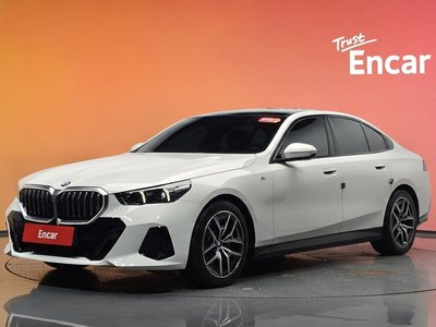 صورة 1 لـ 2023 BMW 5 SERIES