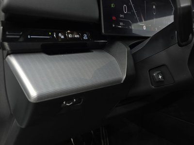 2023 BMW 5 SERIES — миниатюра 28