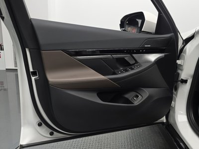 2023 BMW 5 SERIES — миниатюра 14