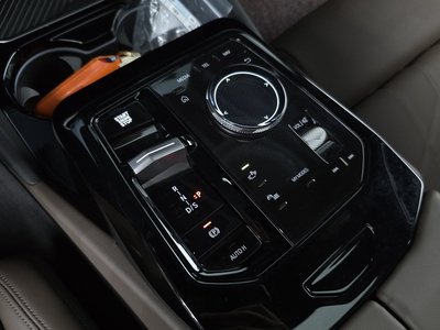 2023 BMW 5 SERIES — миниатюра 12