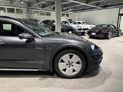 PORSCHE TAYCAN CROSS TURISMO - 7