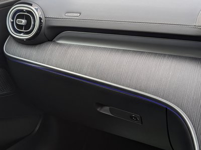 2025 Mercedes-BENZ C-CLASS — миниатюра 22