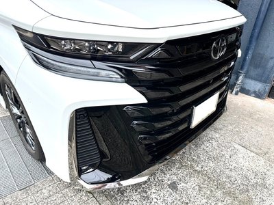 TOYOTA VELLFIRE - 4