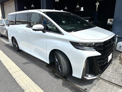 TOYOTA VELLFIRE - 1