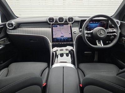 2025 Mercedes-BENZ GLC thumbnail 32