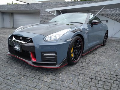 NISSAN GT-R