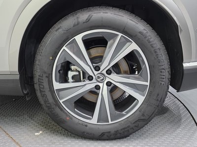 صورة 8 لـ 2025 Lexus RX