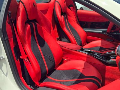 2022 Ferrari 812 GTS 照片 10