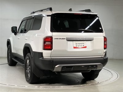 TOYOTA LAND CRUISER - 7