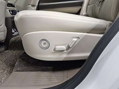 2022 Genesis GV80 — миниатюра 29