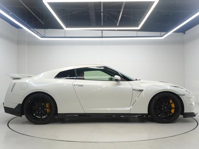 NISSAN GT-R - 9