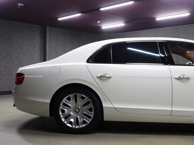 2015 Bentley FLYING SPUR — миниатюра 38
