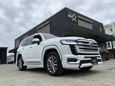 TOYOTA LAND CRUISER - 1