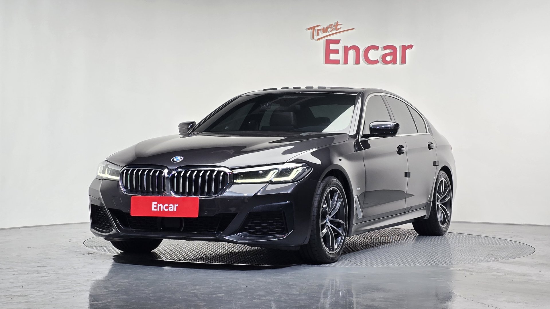 BMW 5 SERIES - View 1