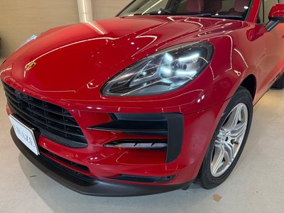 PORSCHE MACAN - 4