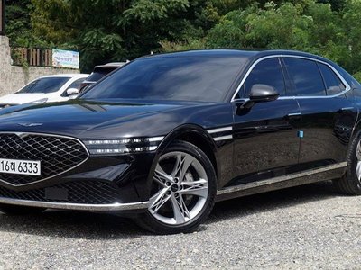 صورة 5 لـ 2023 Genesis G90