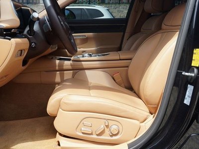 صورة 9 لـ 2023 Genesis G90