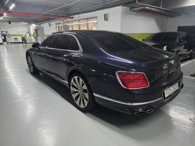 2022 Bentley FLYING SPUR 照片 5