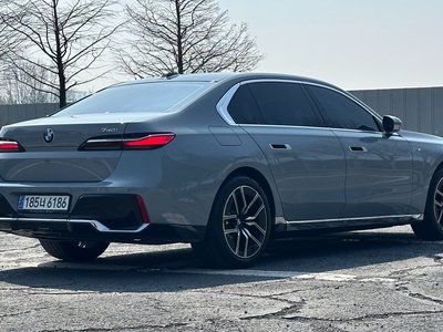 BMW 7 SERIES - 5