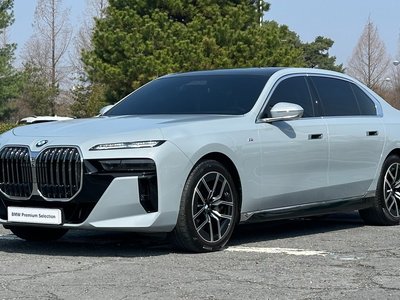BMW 7 SERIES - 1
