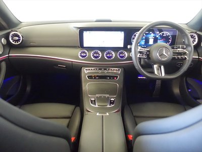 MERCEDES-BENZ E-CLASS - 9