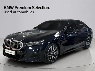 BMW 5 SERIES - 1