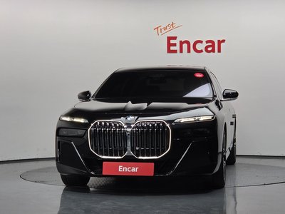 BMW 7 SERIES - 2
