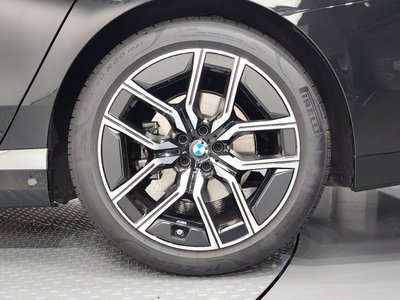 BMW 7 SERIES - 8
