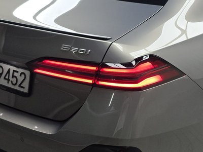 BMW 5 SERIES - 10