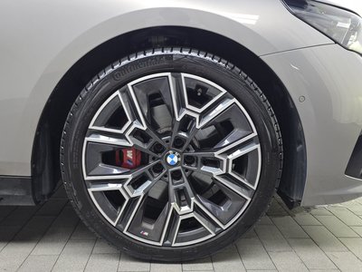 BMW 5 SERIES - 8