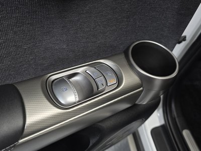 2023 Genesis GV60 — миниатюра 19