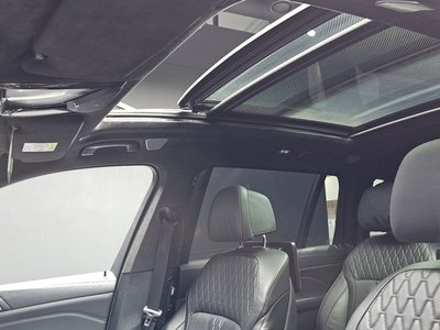 2021 BMW X7 thumbnail 25