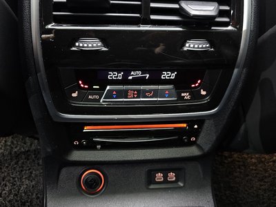 2021 BMW X7 thumbnail 29