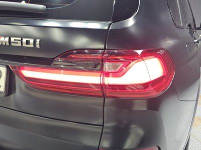 2021 BMW X7 photo 10