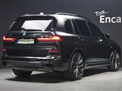 2021 BMW X7 photo 3