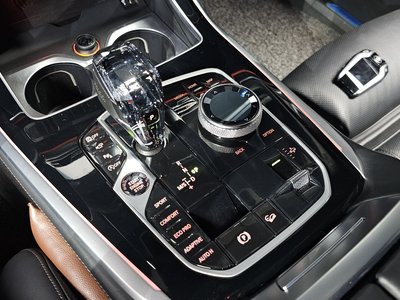 2021 BMW X7 thumbnail 12