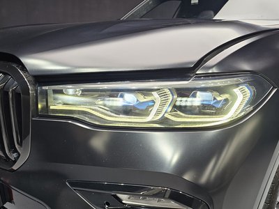 2021 BMW X7 photo 9