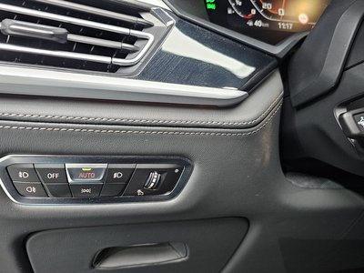 2021 BMW X7 thumbnail 33